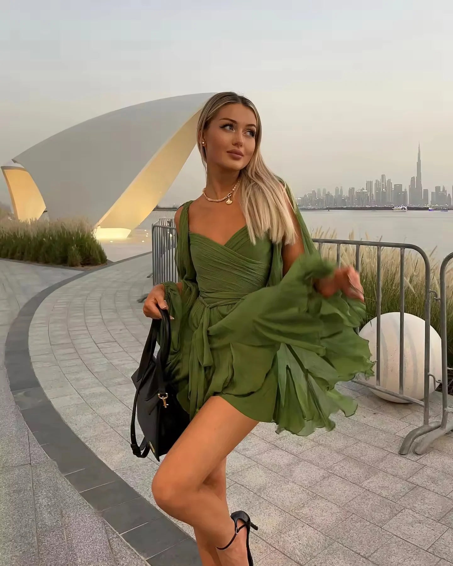 Mia V.